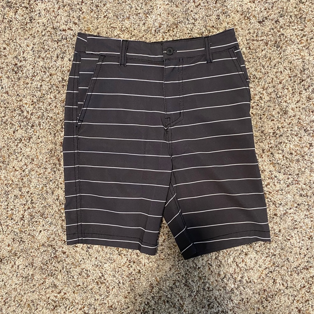 First wave boys shorts size 6